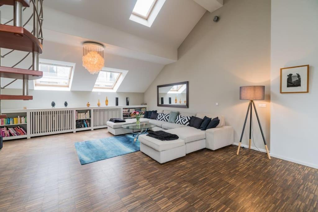 Ruhige Dachwohnung Mit Terrasse Berlin Mitte - Spacious Modern Rooftop Loft In Berlin Mitte 외부 사진
